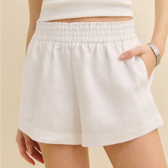 Reformation Mila Linen Shorts in white - Picture 1 of 6